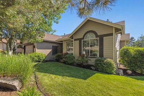 4818 Grosbeak Dr, Klamath Falls, OR, 97601-8685 | Card Image