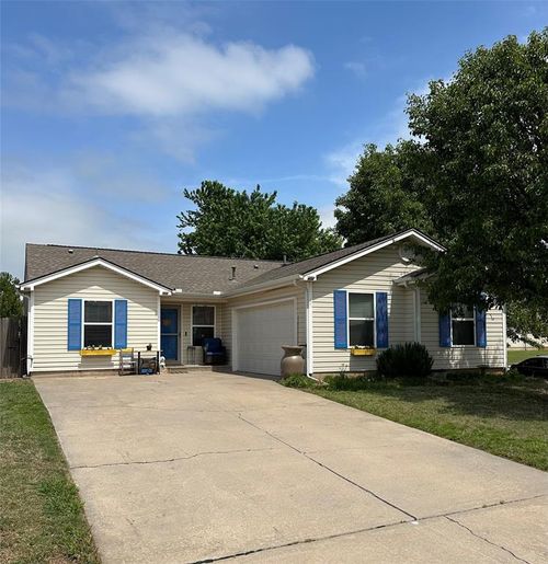 409 Calla Lily Ln, Norman, OK, 73069-9647 | Card Image