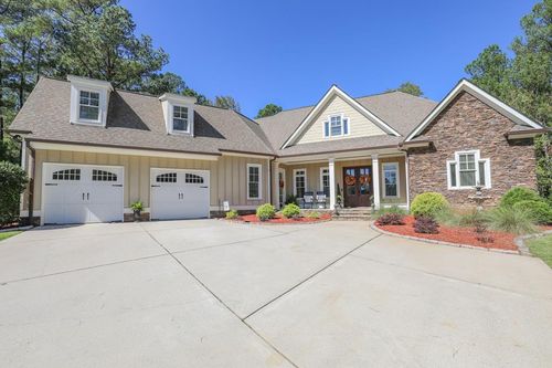 211 Arbor Way, Milledgeville, GA, 31061-7790 | Card Image