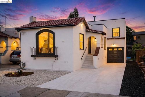 1576 76th Ave, Oakland, CA, 94621-2738 | Card Image