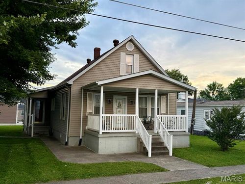 9 E Birch Street, New Baden, IL, 62265 | Card Image