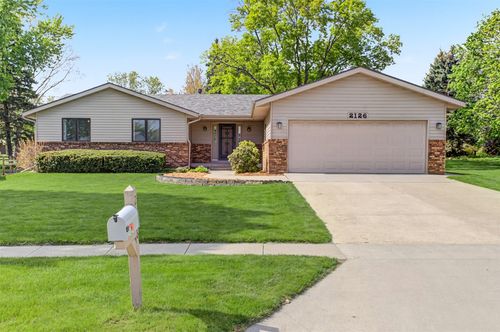 2126 Buchanan Dr, Ames, IA, 50010-4335 | Card Image