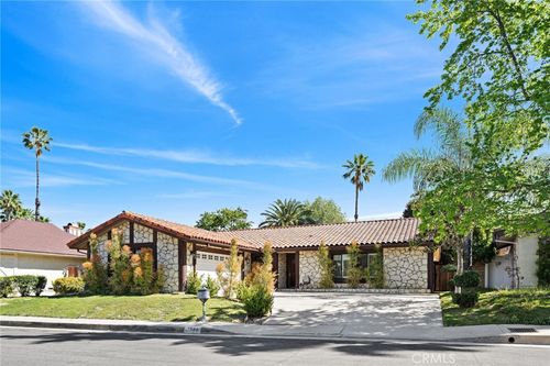 7544 Linley Ln, Canoga Park, CA, 91304-5222 | Card Image