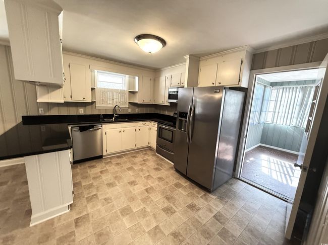 1803 School Dr, House other with 2 bedrooms, 1 bathrooms and 3 parking in Scranton SC | Image 4