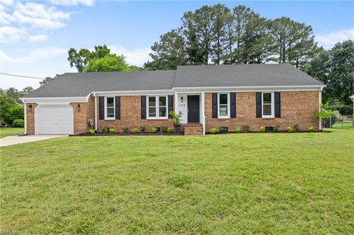2708 Horseshoe Dr, Chesapeake, VA, 23322-3007 | Card Image