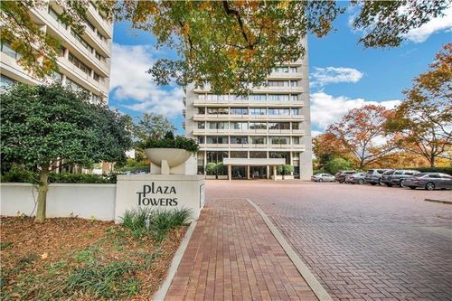 c-2575 Peachtree Rd Ne, Atlanta, GA, 30305-3694 | Card Image