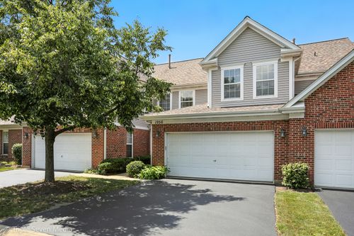 1956 N Silver Lake Rd, Arlington Heights, IL, 60004-8205 | Card Image