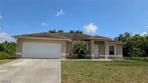 932 Dobbins St E, Lehigh Acres, FL, 33974-9629 | Card Image