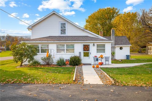 135 Jackson St, New Baltimore, PA, 15553 | Card Image