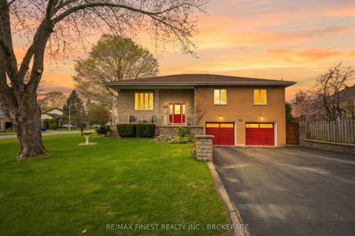 895 Nottinghill Ave, Kingston, ON, K7P2B4 | Card Image