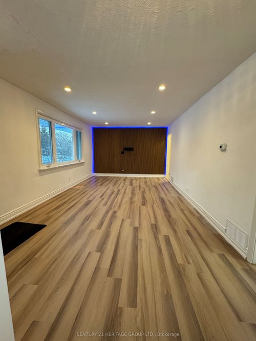 main-119 Nipigon Ave, North York, ON, M2M2W5 | Card Image