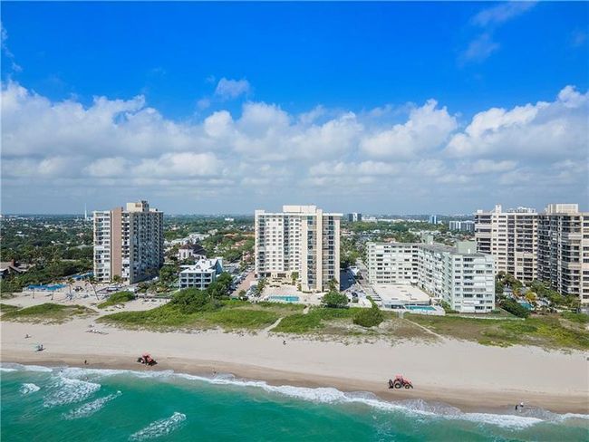 Ocean Place in the middle | Image 25