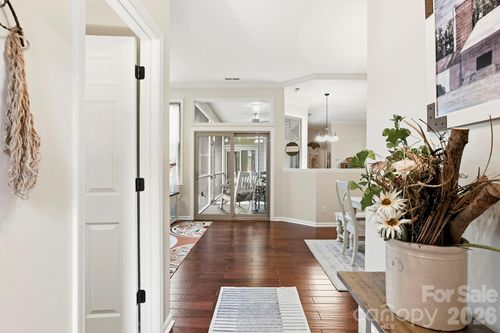 21 Tisha Ln, Hendersonville, NC, 28739-5583 | Card Image