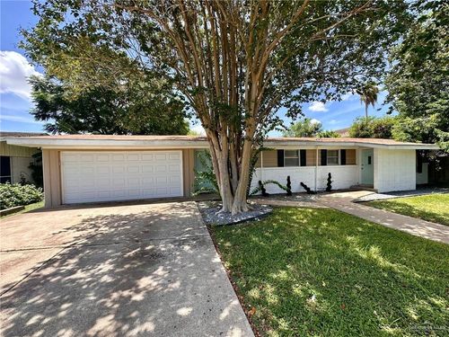 807 Walnut Ave, McAllen, TX, 78501-2166 | Card Image