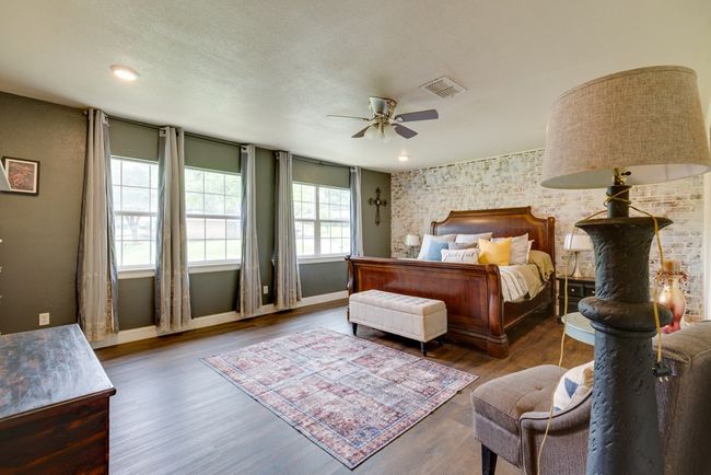 207 Inwood Dr, Home with 4 bedrooms, 3 bathrooms and 2 parking in Palestine TX | Image 29