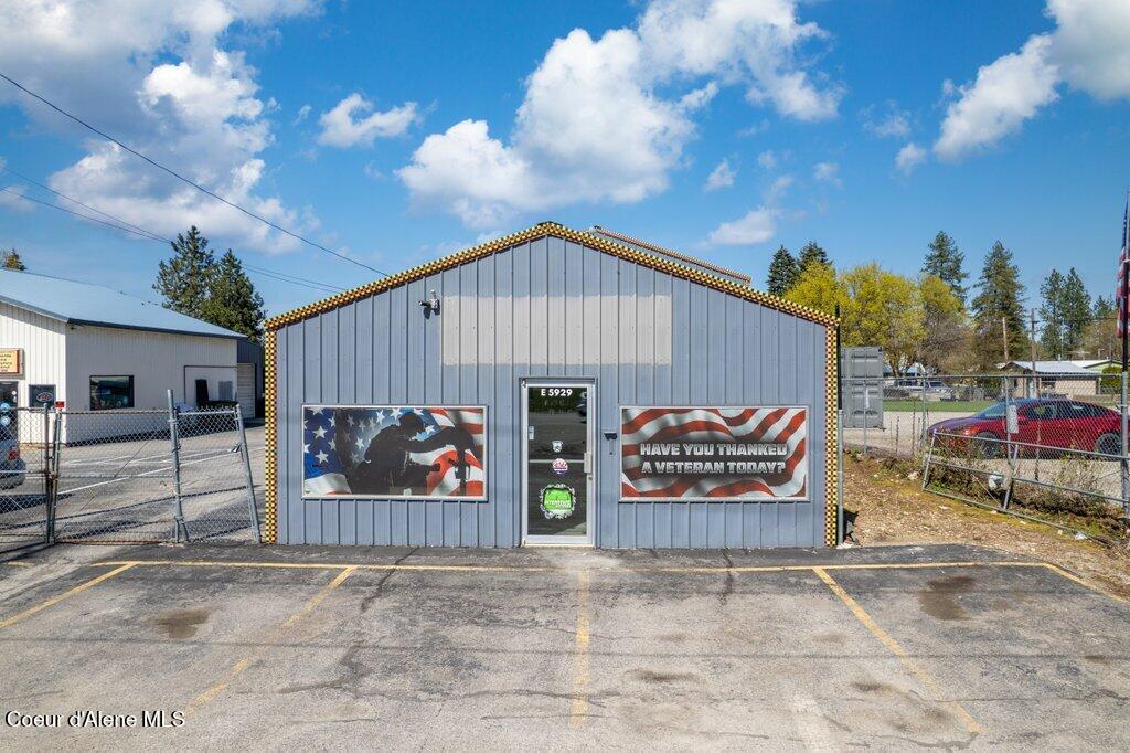 Commercial Sale in Athol
