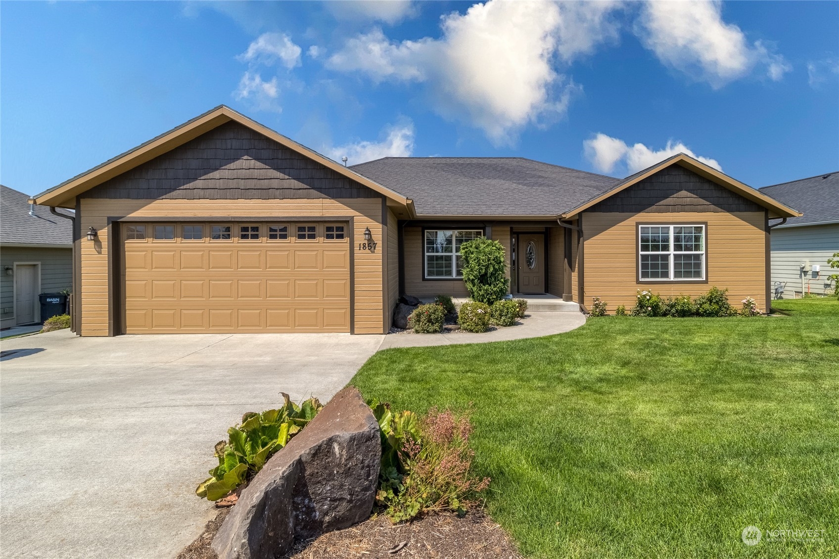 Bliss Ln, College Place, WA 99324