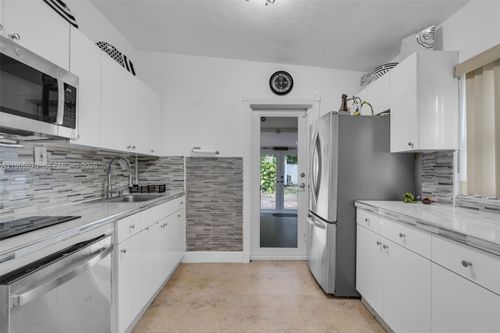 13800 Nw 2nd Ave, North Miami, FL, 33168-4844 | Card Image