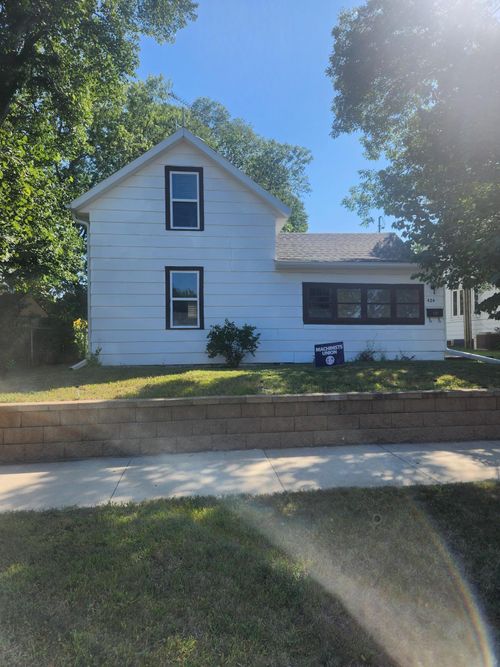 424 23rd Ave N, Saint Cloud, MN, 56303-3843 | Card Image