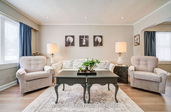 221 St Lawrence St, House other with 4 bedrooms, 3 bathrooms and 3 parking in Whitby ON | Image 4