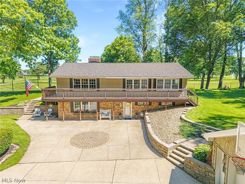 305 Hedgewood Dr, Green, OH, 44319-4051 | Card Image