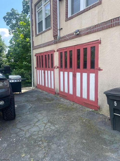 818 Summit Ave, River Edge, NJ, 07661-2346 | Card Image