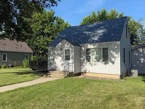 413 N Highway 86, Lakefield, MN, 56150-9347 | Card Image