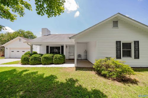 118 Hazelcrest Rd, Hazel Green, AL, 35750-9080 | Card Image