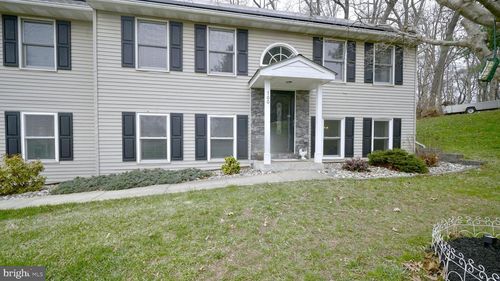 700 King Pen Rd, KIRKWOOD, PA, 17536-9760 | Card Image
