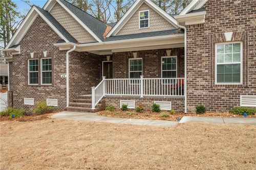 49 James River Ln, Newport News, VA, 23606-2118 | Card Image