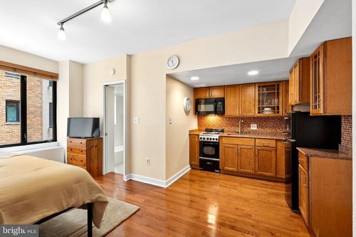 404-1701 16th St Nw, WASHINGTON, DC, 20009-3115 | Card Image