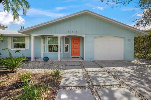 511 68th St, HOLMES BEACH, FL, 34217-1223 | Card Image