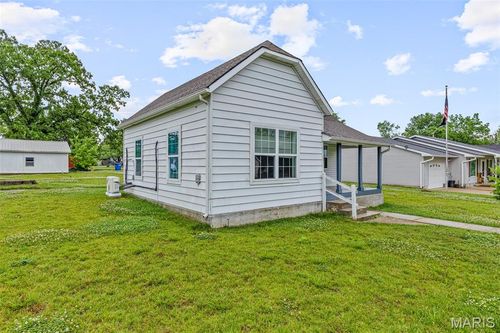 101 N Waller St, Desloge, MO, 63601-2807 | Card Image
