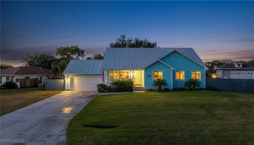 20520 Pine Tree Ln, ESTERO, FL, 33928-2530 | Card Image