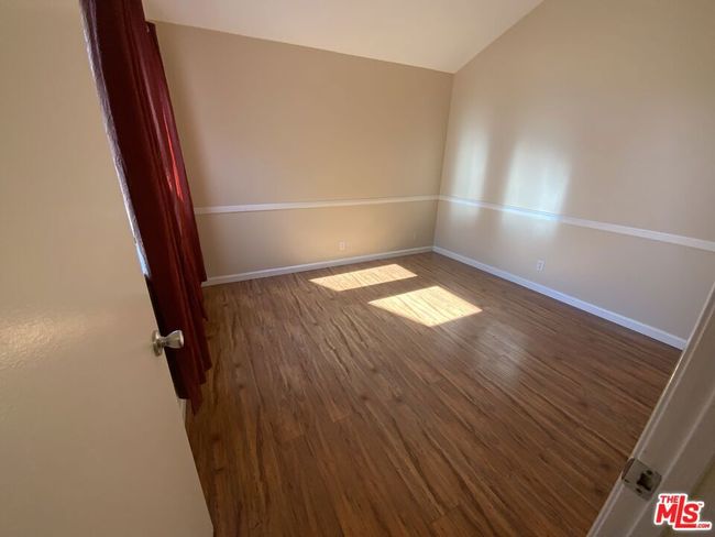 1st Bedroom | Image 12