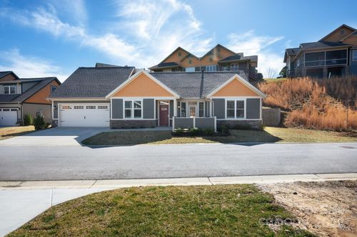 76 Creekside View Dr, Asheville, NC, 28804-8812 | Card Image