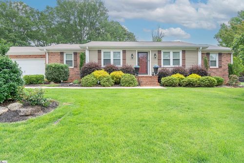 111 Menlo Dr, Simpsonville, SC, 29680-3134 | Card Image