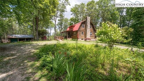 692 Buck Hill Rd, Newland, NC, 28657-8505 | Card Image