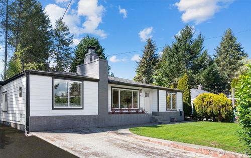 14327 Fremont Ave N, Seattle, WA, 98133-6906 | Card Image