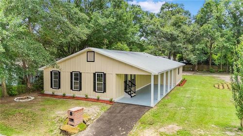 414 Comanche St, Chickasaw, AL, 36611-1609 | Card Image