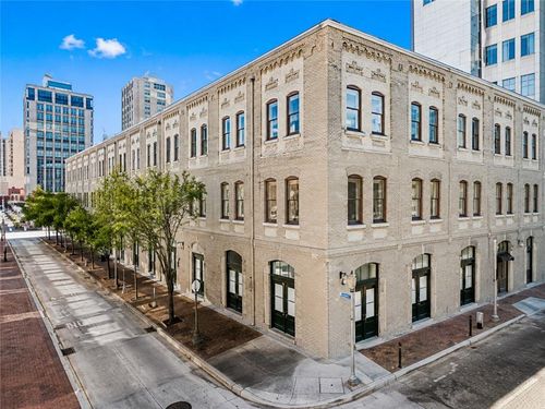212-700 Commerce St, New Orleans, LA, 70130-7909 | Card Image