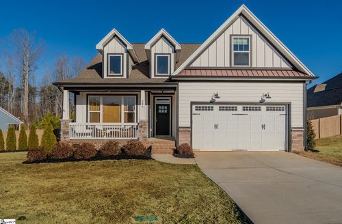 224 Grayson Dr, Travelers Rest, SC, 29690-8346 | Card Image