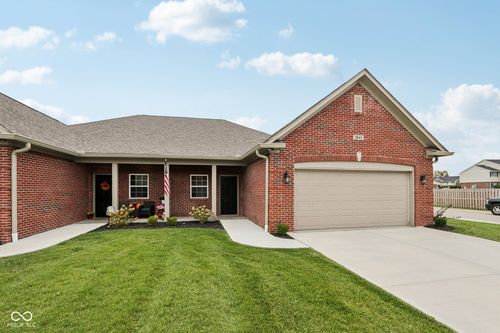 2843 Grandview Ln, Greenwood, IN, 46143-7842 | Card Image