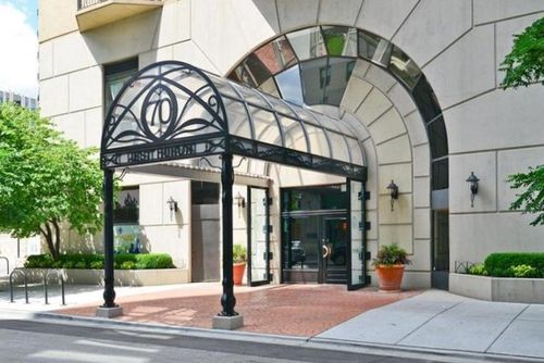 406-70 W Huron St, Chicago, IL, 60654-5333 | Card Image