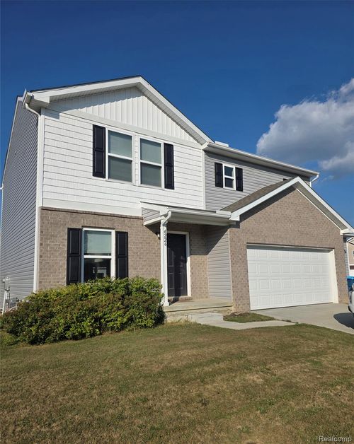 4226 Wild Goose Dr, Swartz Creek, MI, 48473-8975 | Card Image
