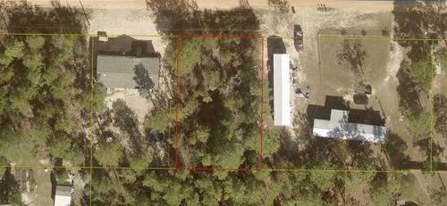 8 E Clover Ln, DEFUNIAK SPRINGS, FL, 32433-6898 | Card Image