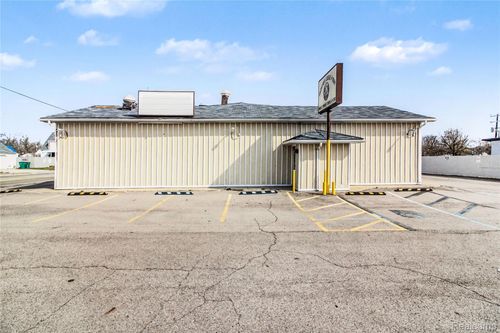 1405 Ecorse Rd, Ypsilanti, MI, 48198-5915 | Card Image