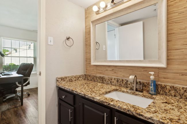 Secondary bathroom | Image 20