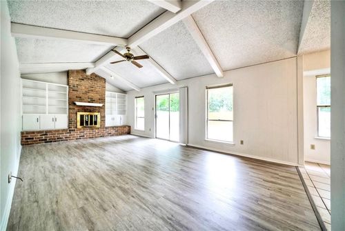 1509 Sagebrush Dr, Round Rock, TX, 78681-6633 | Card Image