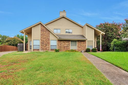 1803 Ridgebrook Dr, Arlington, TX, 76015-4027 | Card Image